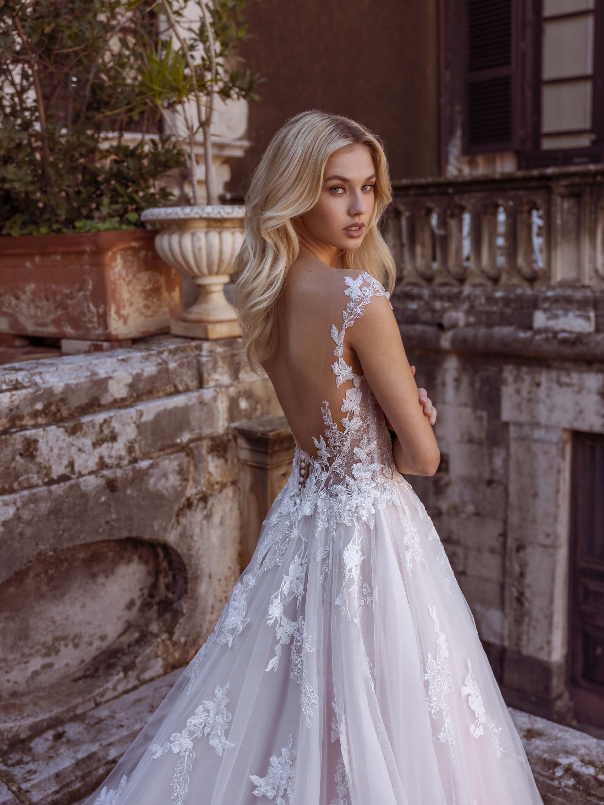 Hochzeitskleid Prinzessin von Modeca Riva