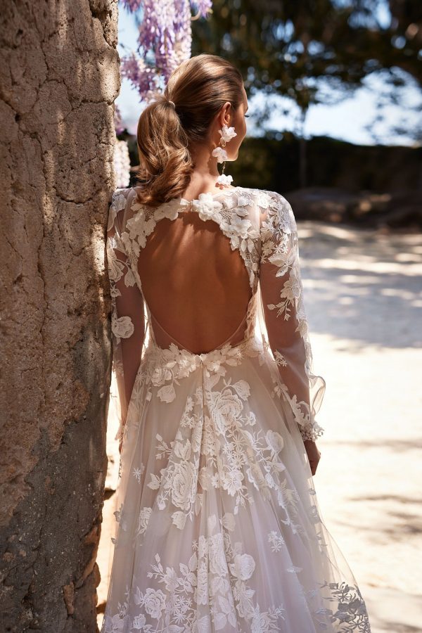 Boho-Hochzeitskleid, Spitze, Allover Spitze, Florale Details, DAMA Couture, Glamouröses Brautkleid, romantisches Brautkleid