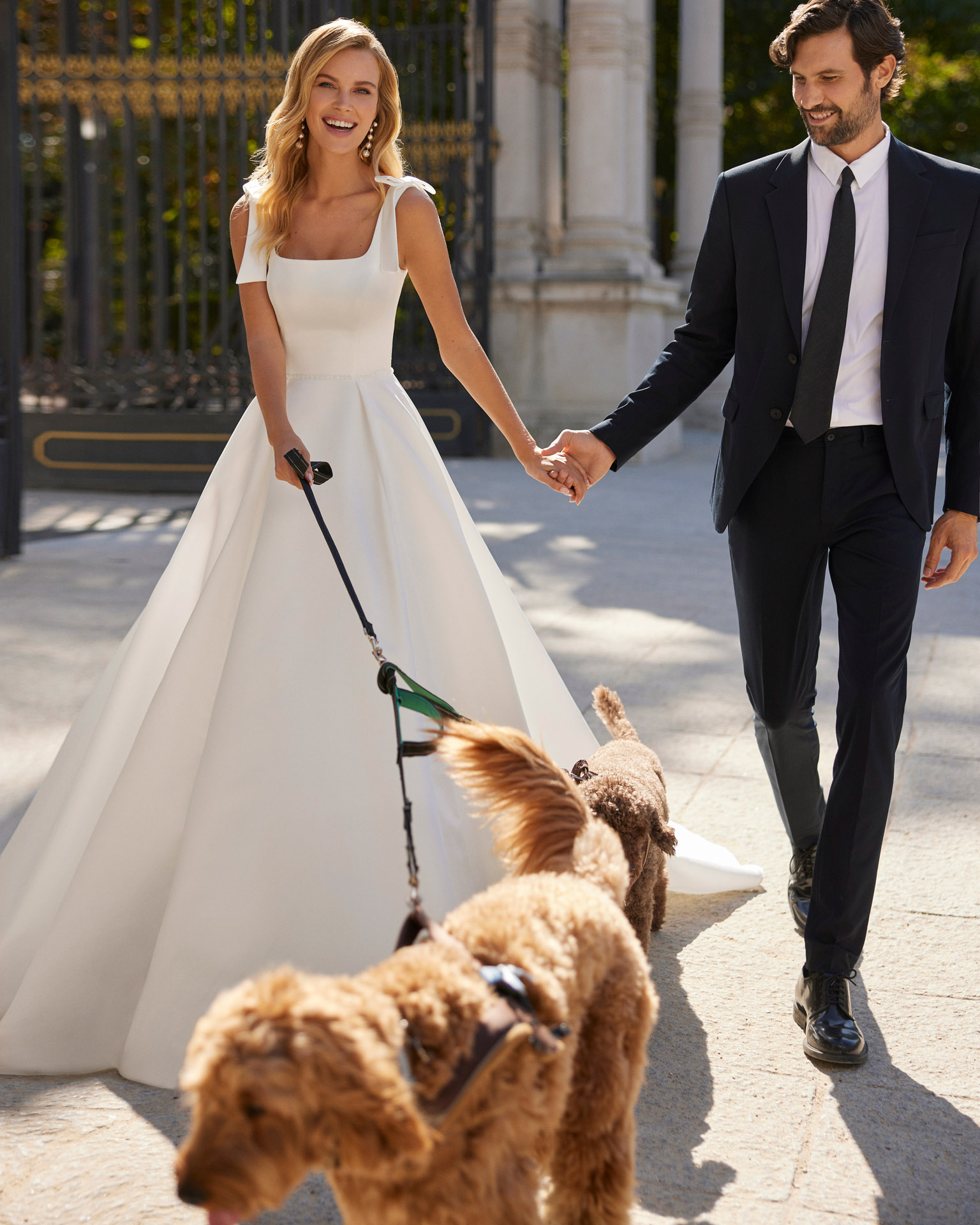 Stacia – Clean Chic Brautkleid mit Schleifenträgern