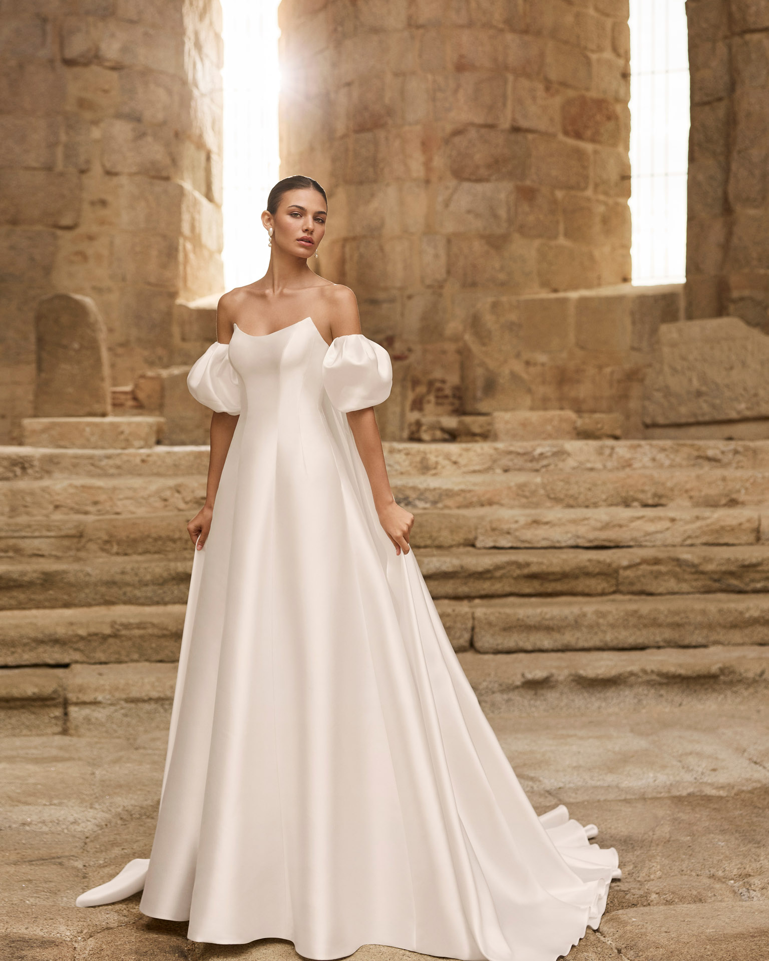 Pomelo – Zweiteiliges Mikado Brautkleid mit Spitzenjacke oder Cape